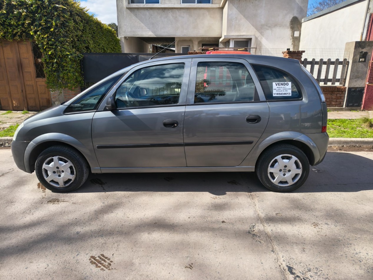 VENDO MERIVA 2011 C/ GNC 