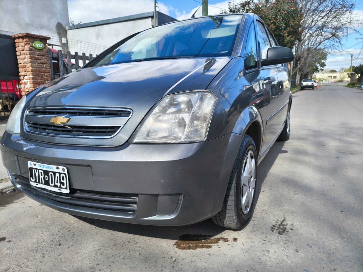 VENDO MERIVA 2011 C/ GNC 