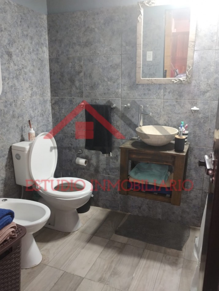 VENTA CASA Y DEPTO SOBRE AV JUAN DOMINGO PERON- ZEBALLOS