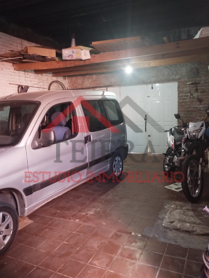 VENTA CASA Y DEPTO SOBRE AV JUAN DOMINGO PERON- ZEBALLOS