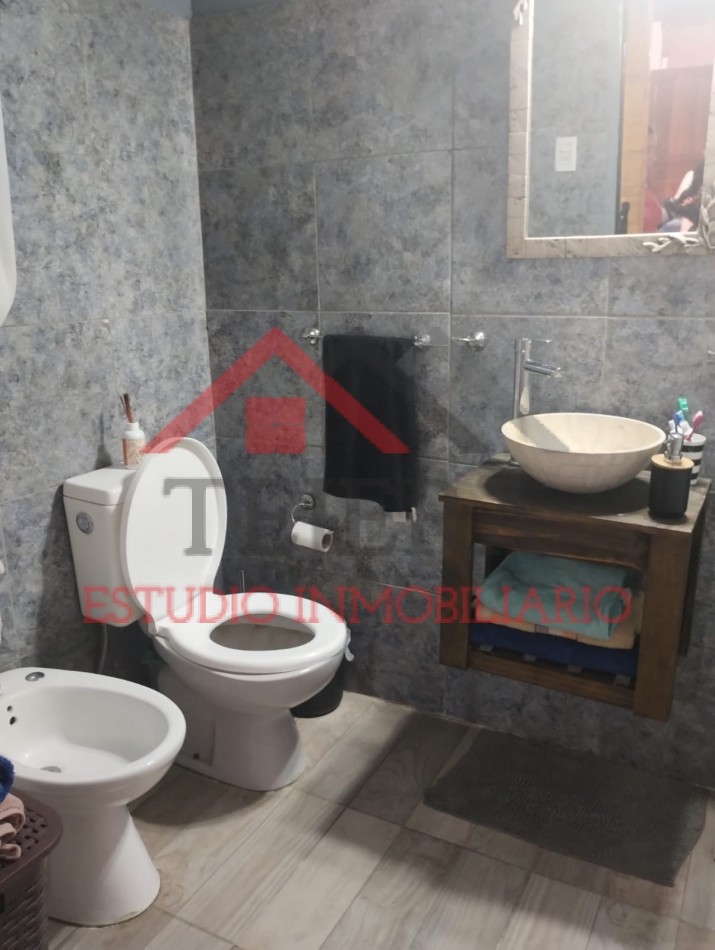 VENTA CASA Y DEPTO SOBRE AV JUAN DOMINGO PERON- ZEBALLOS