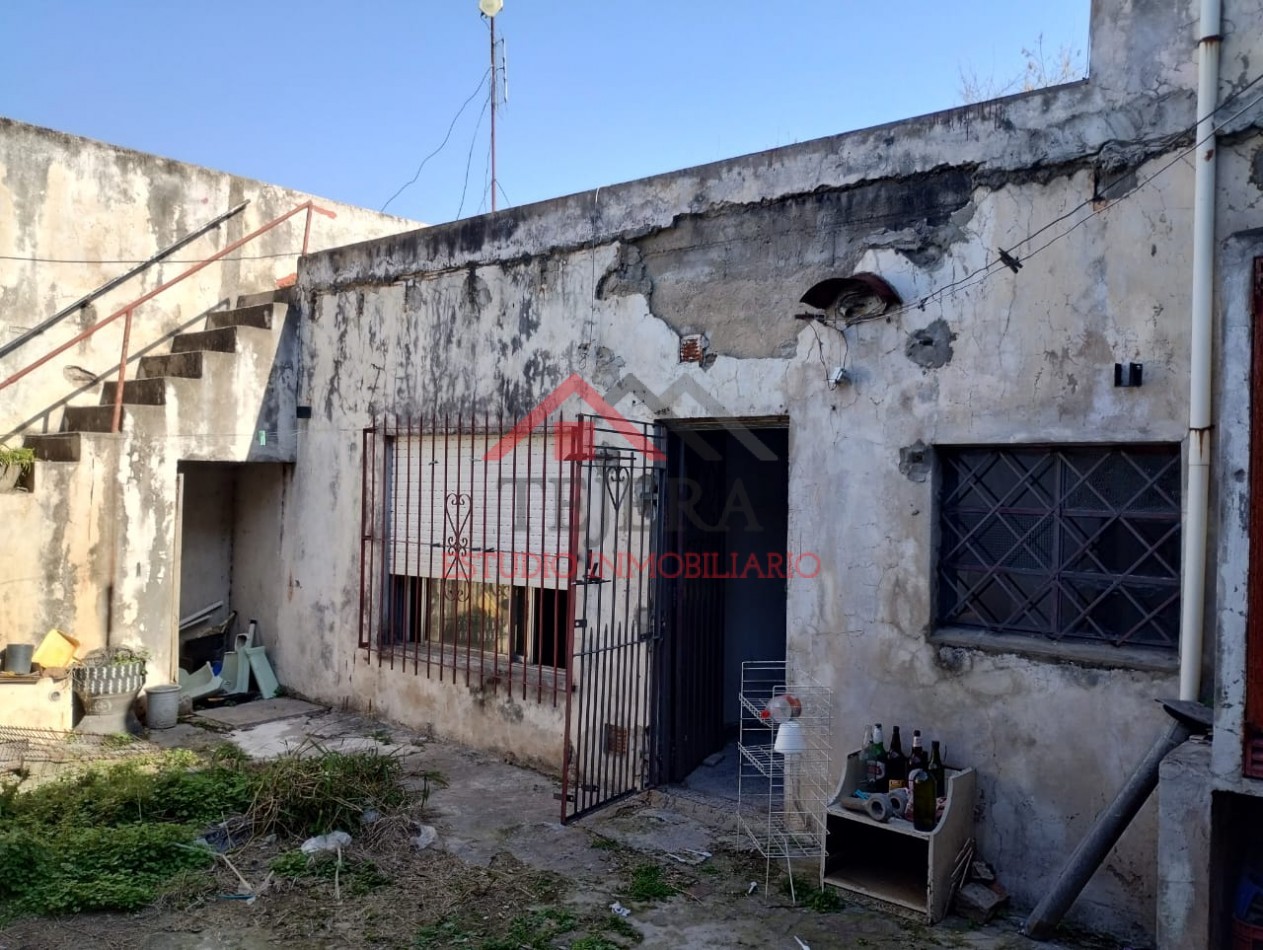 VENTA CASA Y DEPTO