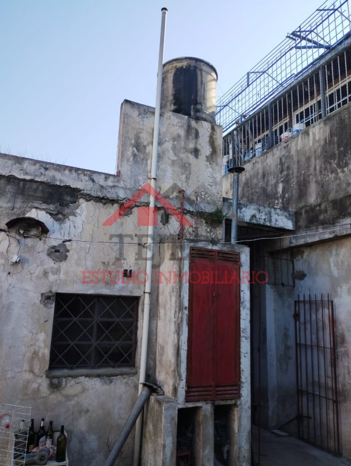 VENTA CASA Y DEPTO