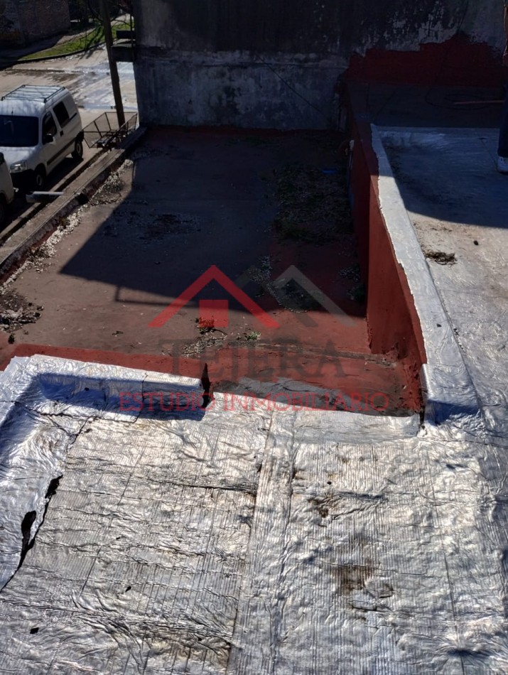 VENTA CASA Y DEPTO